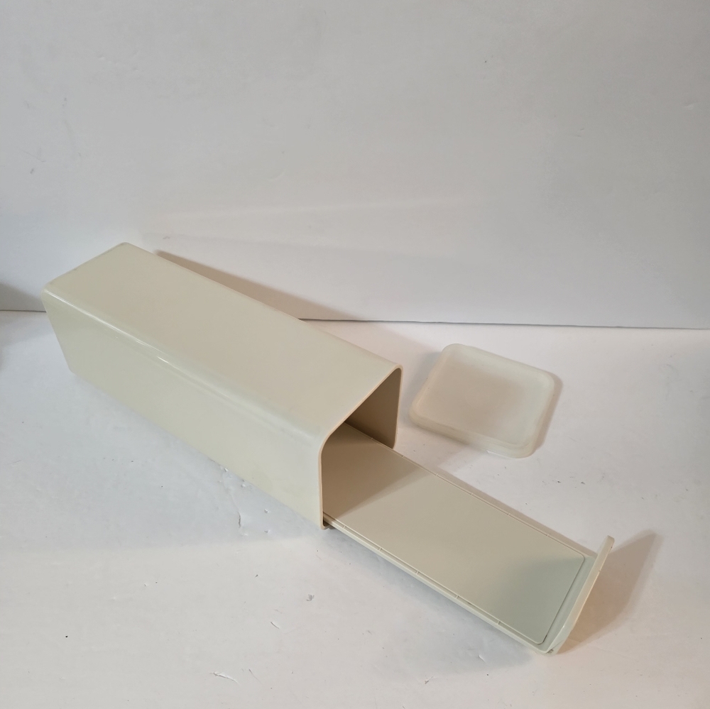 Tupperware Cheese Block Keeper